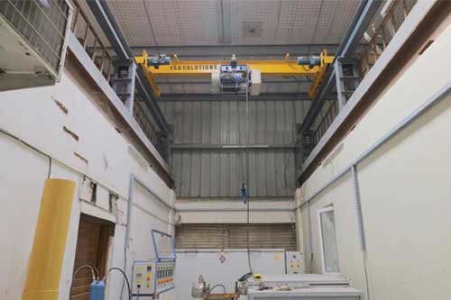 Under Slung Cranes